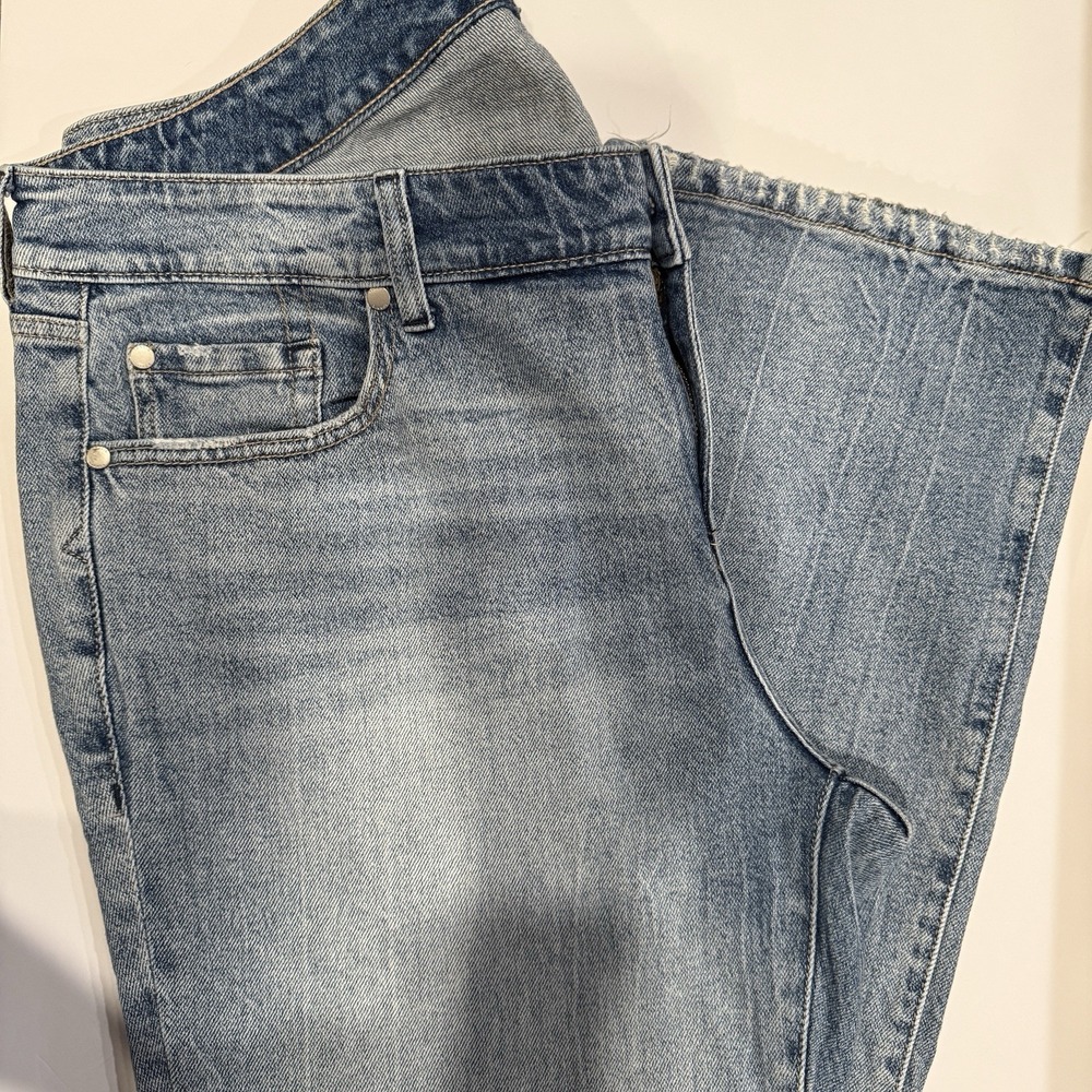 Torrid 16T Plus Size Bootcut Jeans Light Wash Denim Stretch Size 16 Tall 40x33